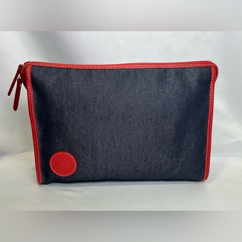 Hunting World Black and Red Toiletry Bags with Modern Design